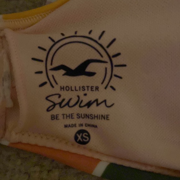 Hollister Bikini Top - Picture 3 of 3
